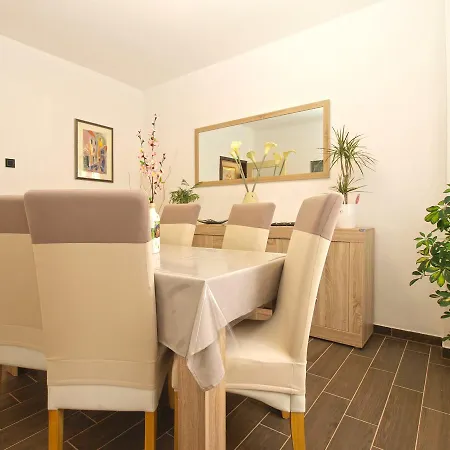 Apartmán Luciano 1540 Pula